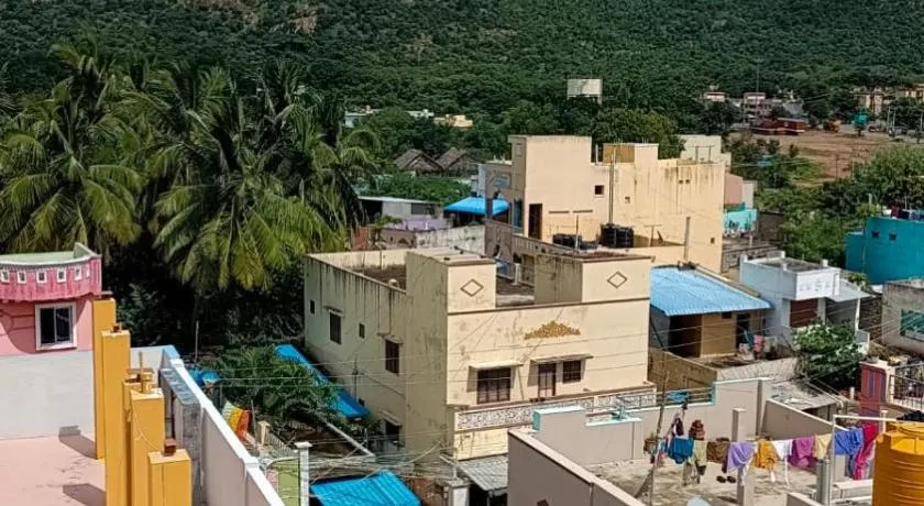 Sathya Guest House - Tiruvannamalai Arunachalam - Image 1