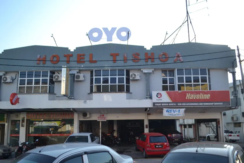 OYO 89737 Hotel Tishoa - Image 1