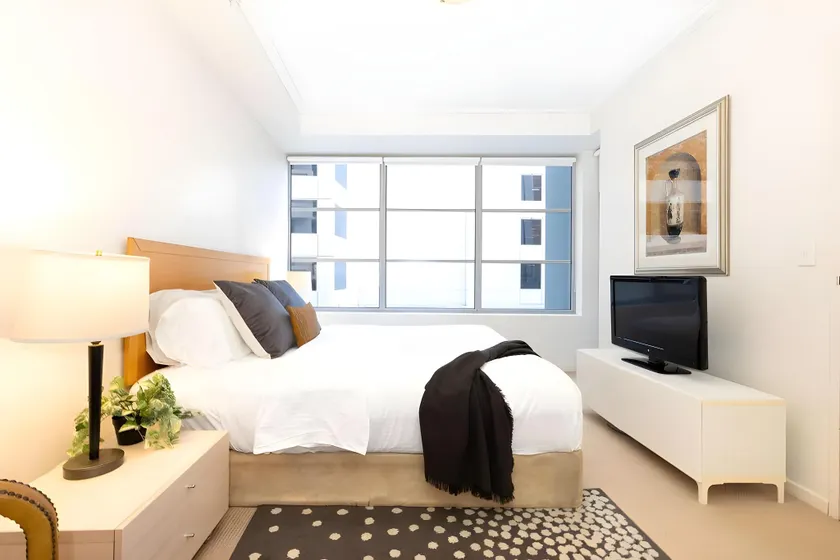 A Comfy 2BR Apt for 7 Next to Darling Harbour - Image 1
