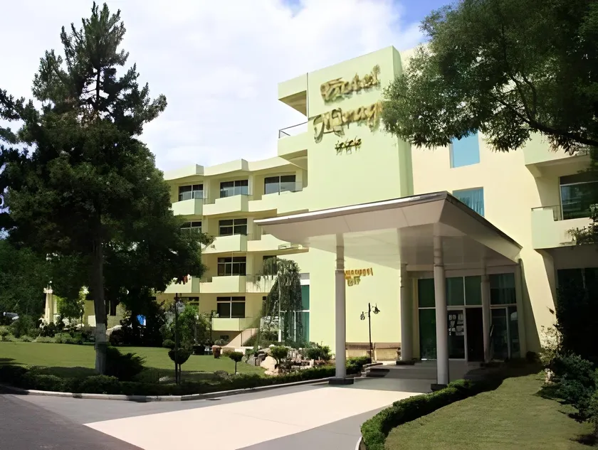Mirage Medspa Hotel - Image 1