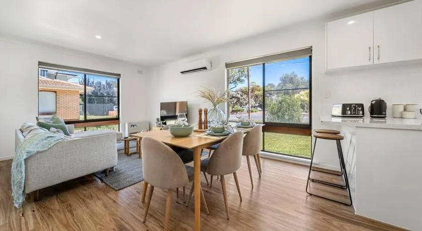 Harmony at Henley Beach - Coastal Style & Comfort - Image 1