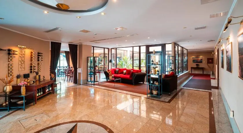 Hotel Tihany Átrium - Image 1