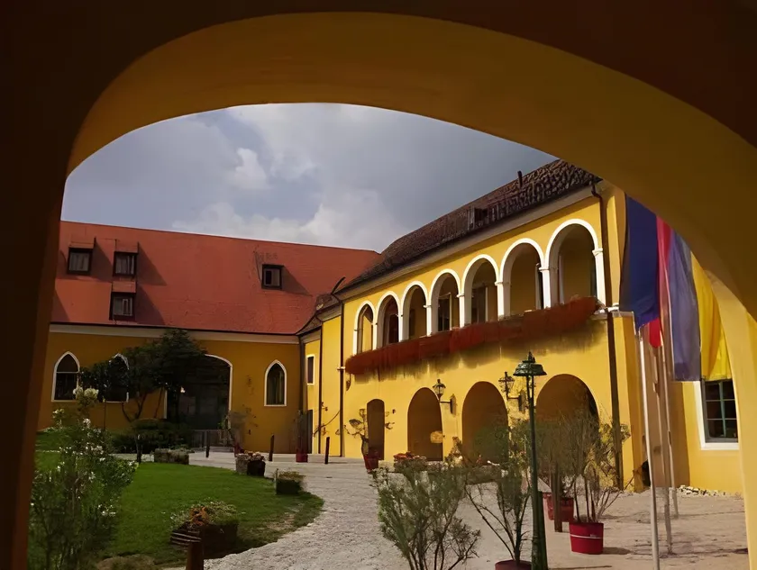 Hotel Althof Retz - Image 1