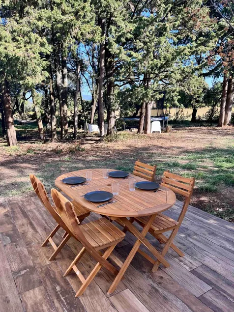 Maisonnette avec petite forêt - Image 1