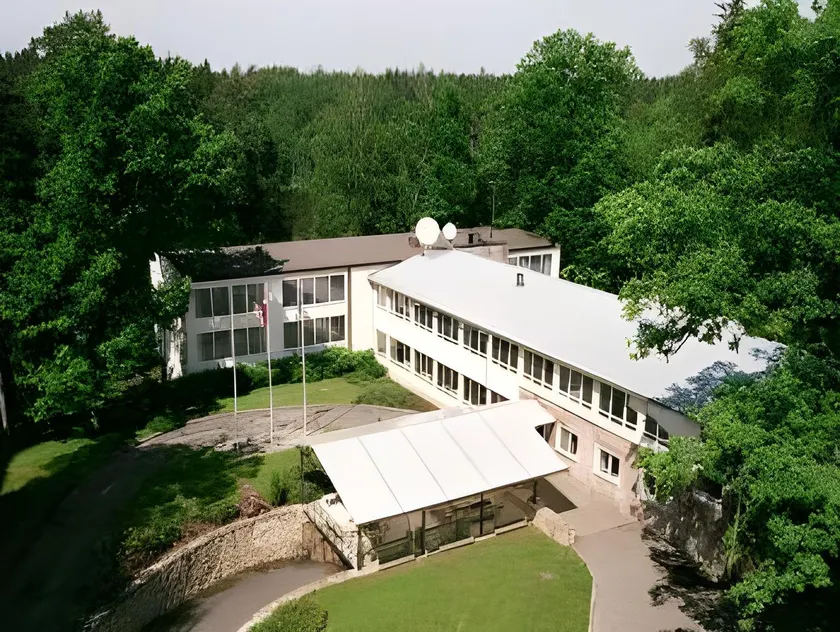 Valguma Pasaule - Image 1