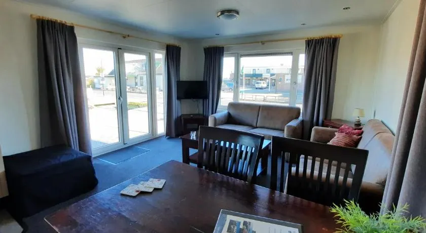 VVP Verhuur Chalet Vinkeveense Plassen - Image 1