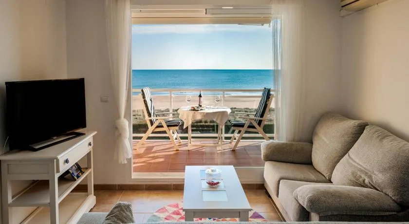 PRIMERISIMA LINES DE PLAYA AP10 apartamento - Image 1