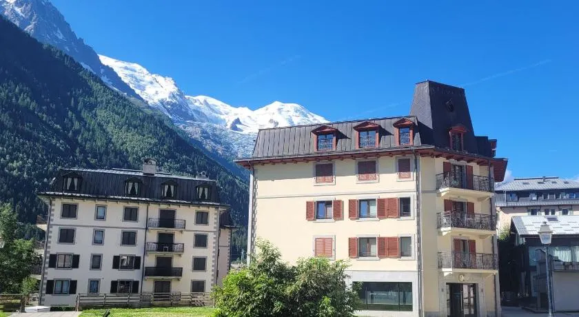 Cham'Heart, 4-star apartments in Chamonix centre with free private parking - Image 1