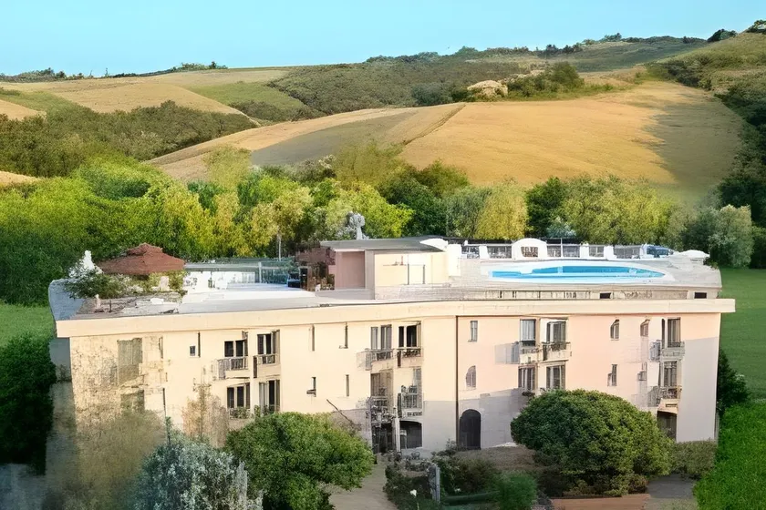 Hotel Sporting - Image 1