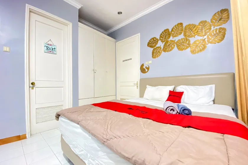 RedDoorz Near Taman Bunga Nusantara 2 - Image 1