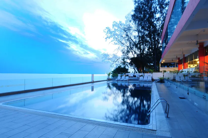 Hotel Sentral Seaview @ ​Beachfront - Image 1