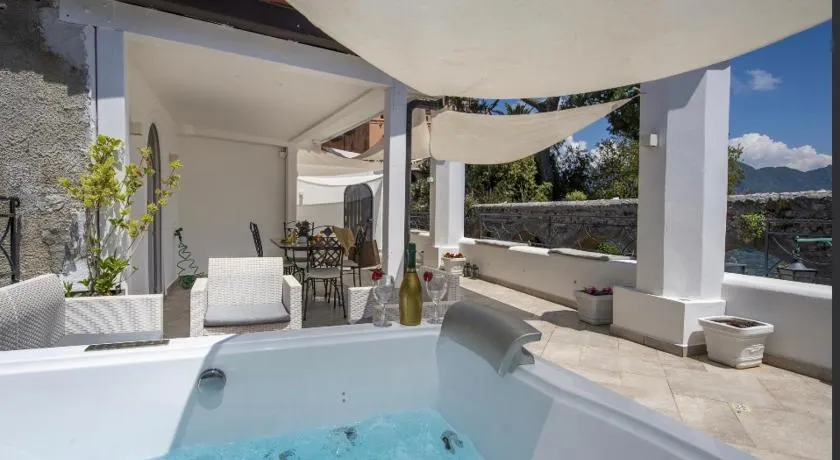 Ravello Vingius Suite - Image 1