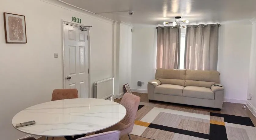 Abbey Wood House - Image 1