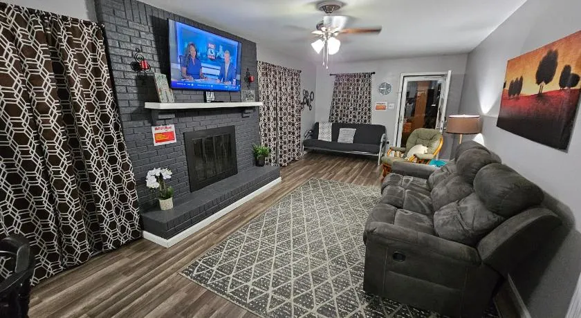 Bluff City Manor A - Image 1