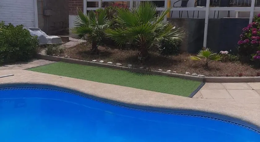 Linda casa con piscina en el quisco. - Image 1
