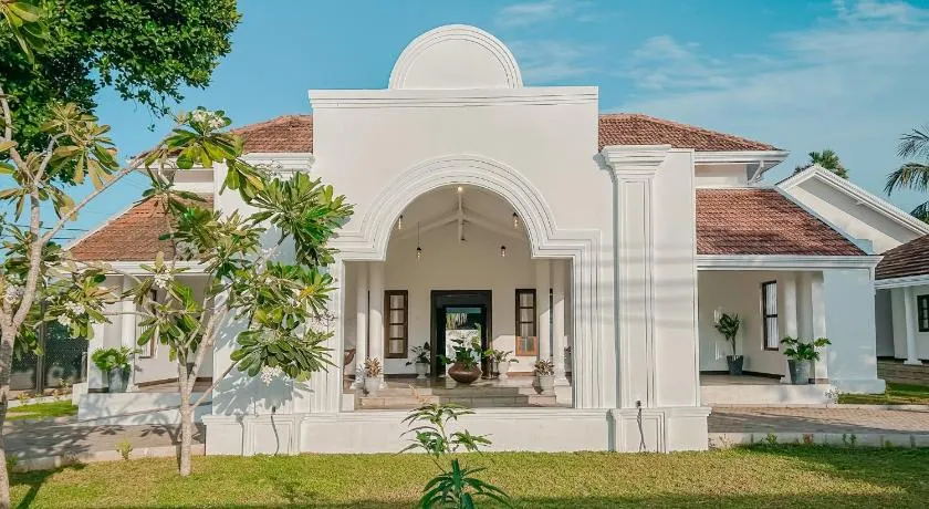 Grandpa's villa Jaffna - Image 1