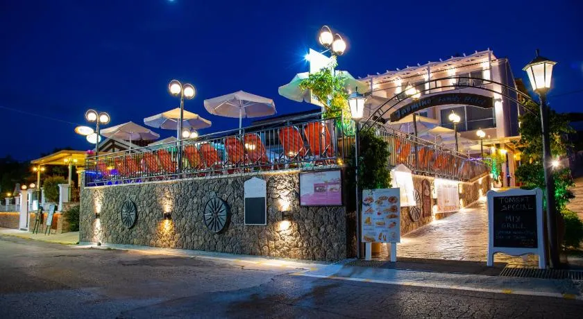 Jasmine Hotel & Apartments - Image 1