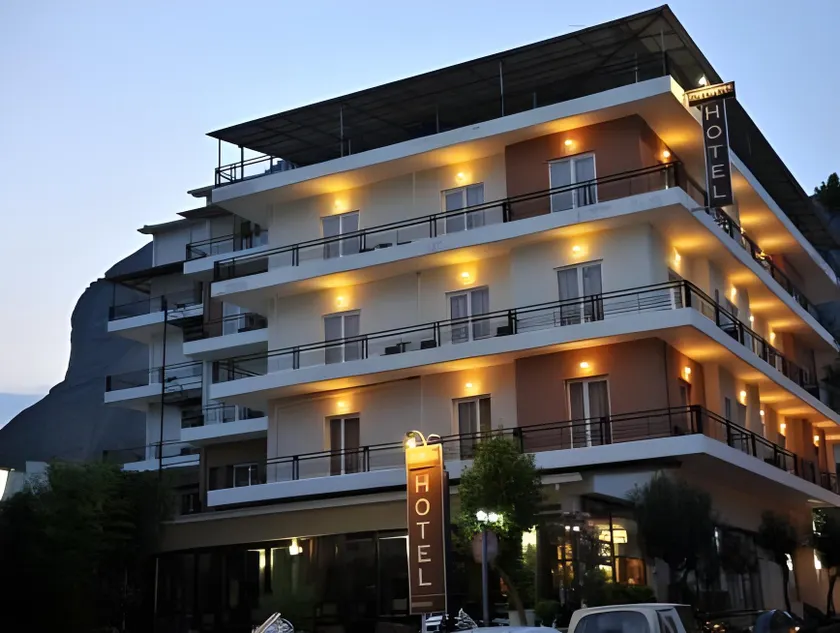 Hotel Edelweiss - Image 1
