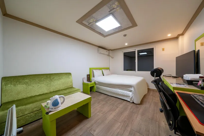 Pocheon Seokwa Motel - Image 1