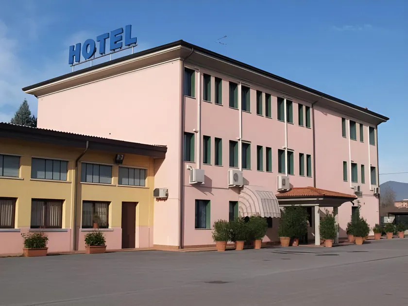 Hotel Euro - Image 1