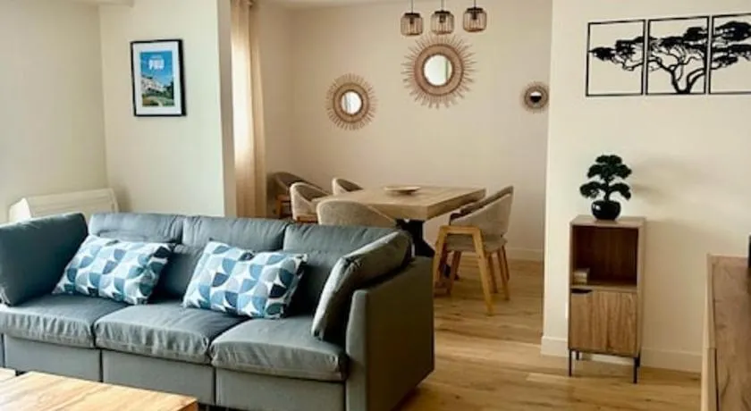 Le Pau'se Cosy - Image 1