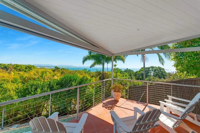 Lee Lane Beach House - Image 1