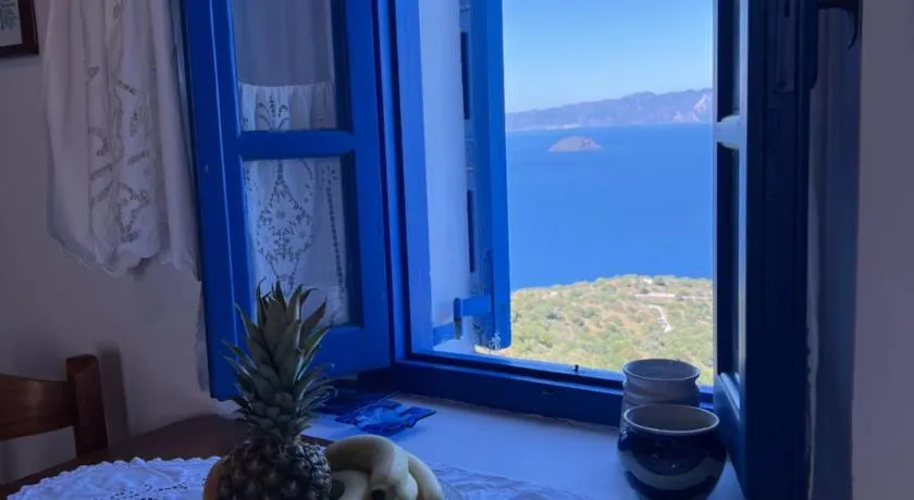Emporios Traditional Sea View House - Image 1