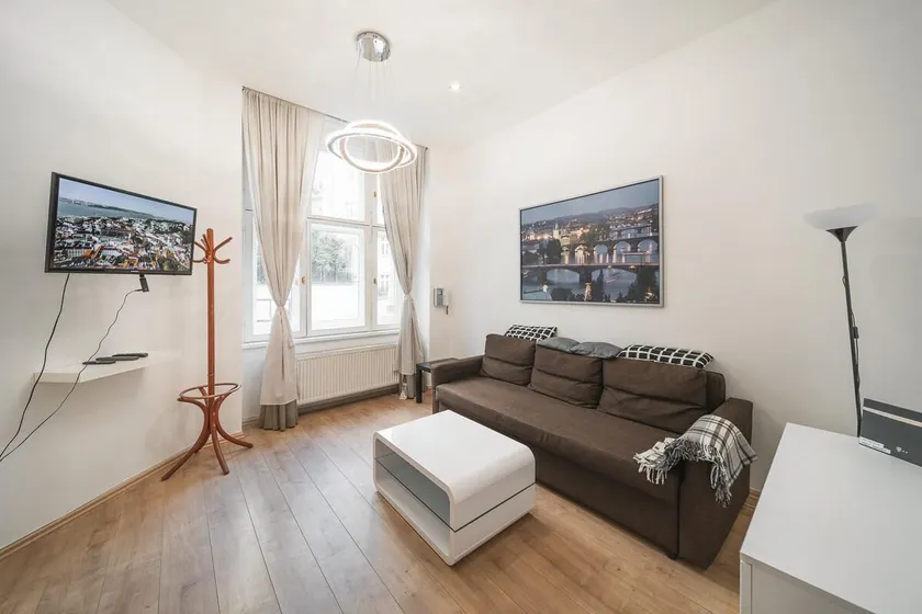Josefov Riverside Apartment - Image 1