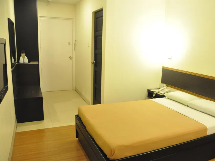 Iloilo Midtown Hotel - Image 1