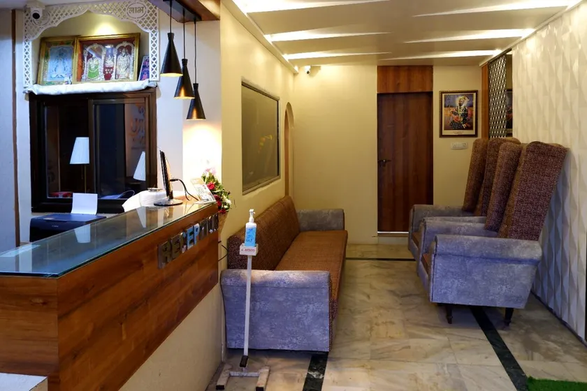Hotel Guru Inn - Image 1