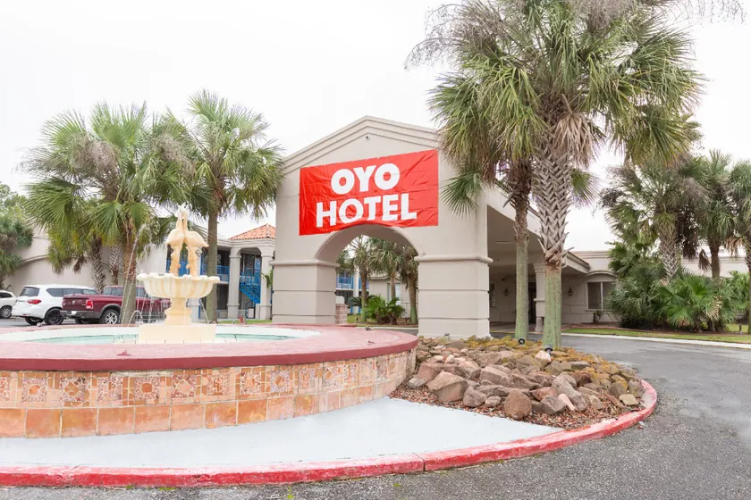 OYO Hotel Baton Rouge - Mead Rd Louisiana - Image 1