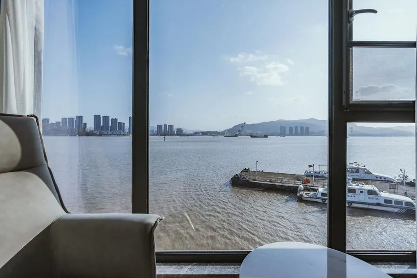 Fuzhou Mawei Haishang Mingzhu Hotel - Image 1