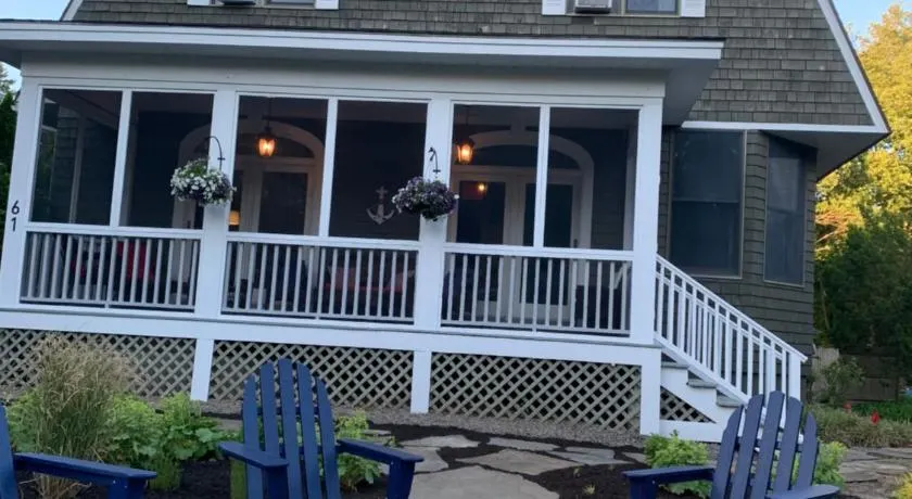 White Sails Inn - Image 1