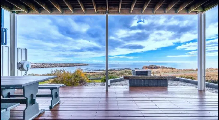 Ocean Front retreat Fleurieu Coast Wirrina Cove - Image 1