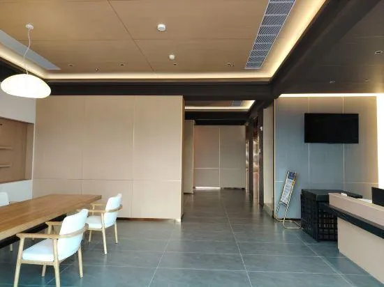 Zhongfu Riverview Hotel - Image 1