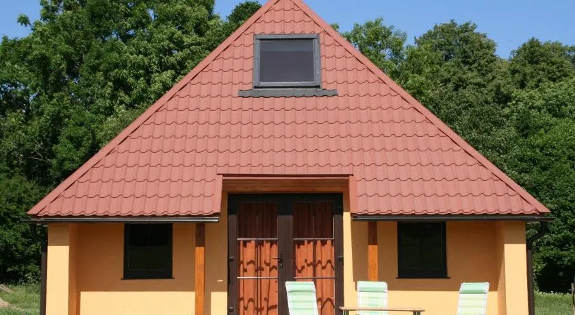 Fox House - Image 1