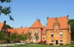 Sophiendal Manor - Image 1