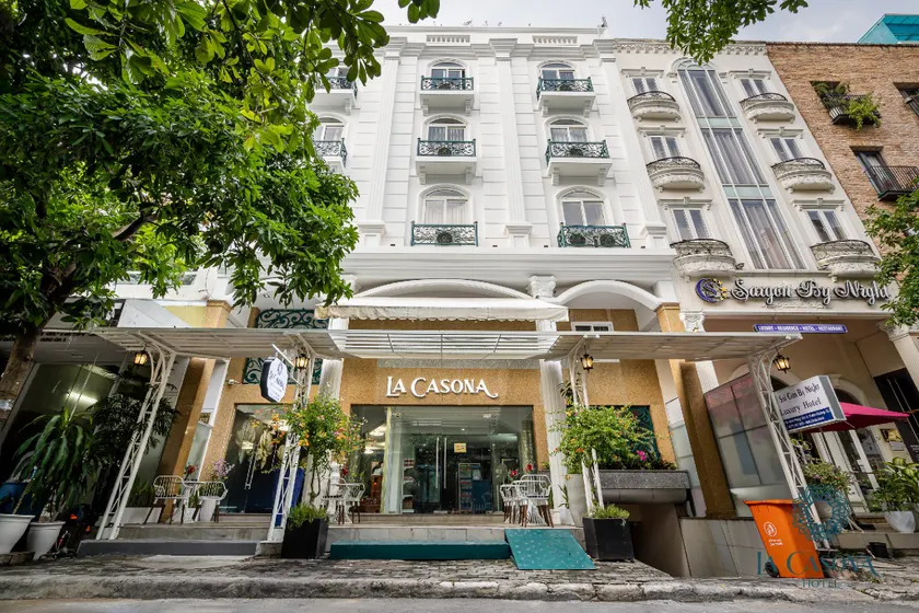 La Casona- Phú Mỹ Hưng - Image 1