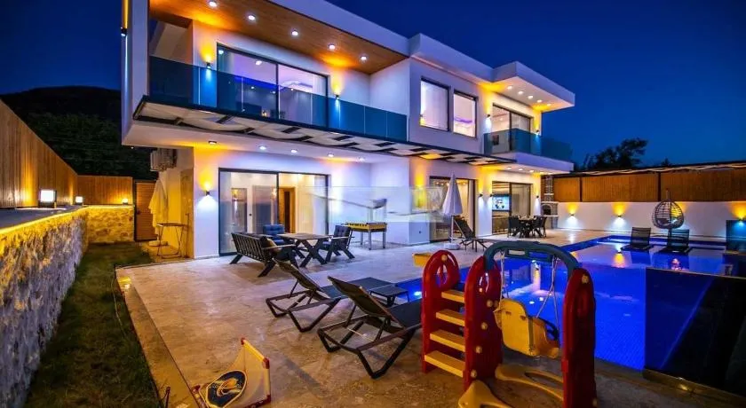 Villa Olivet-Kalkan- Huge Private Pool and lovely garden-Jakuzzies-Sauna-Turkish Hamam - Image 1