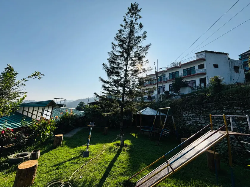 Hotel Sumit - Image 1