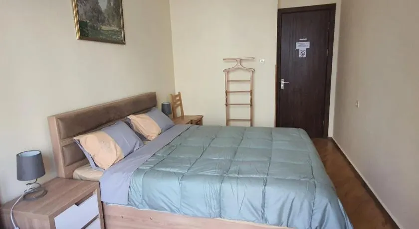 Guesthouse Hillside - Image 1