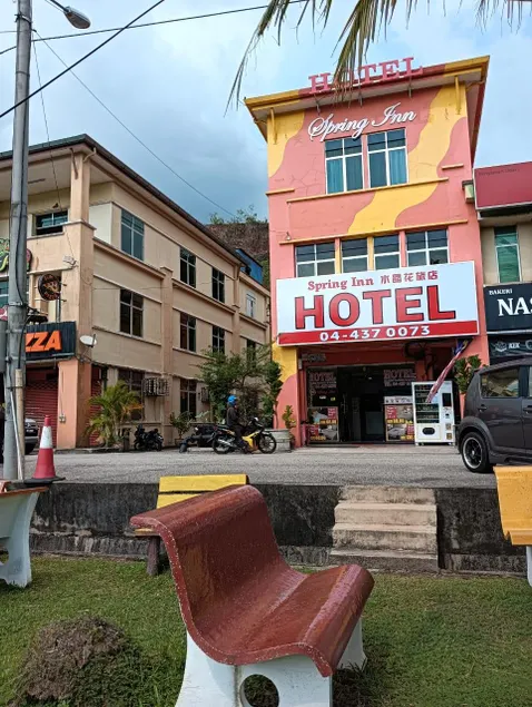 Spring Inn Hotel - Image 1