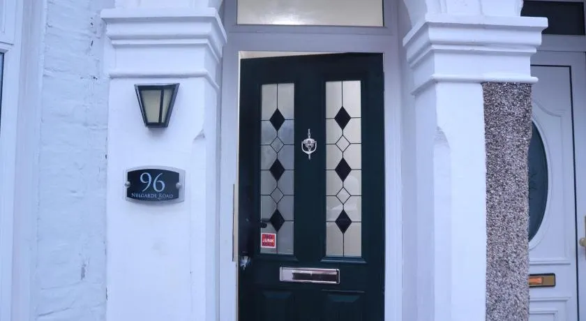 96 Nelgarde Guesthouse - Image 1
