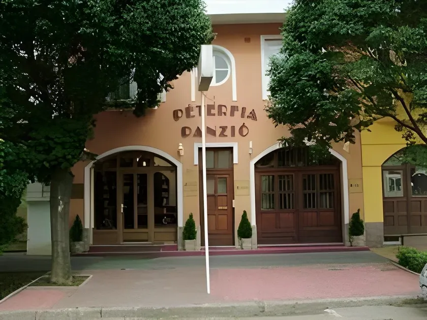 Péterfia Panzió - Image 1