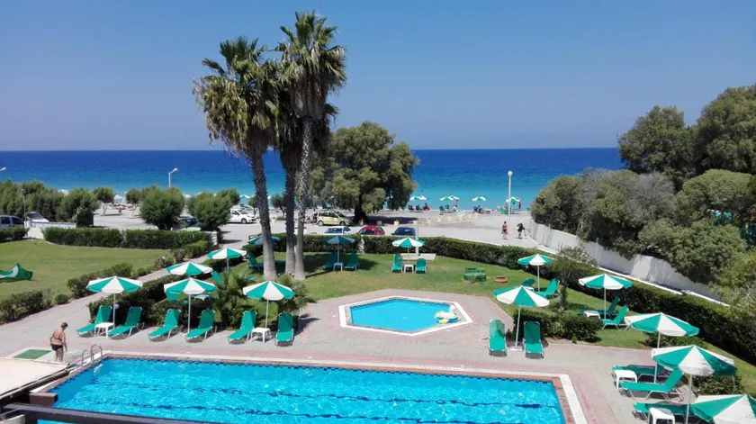 Pylea Beach Hotel - Image 1