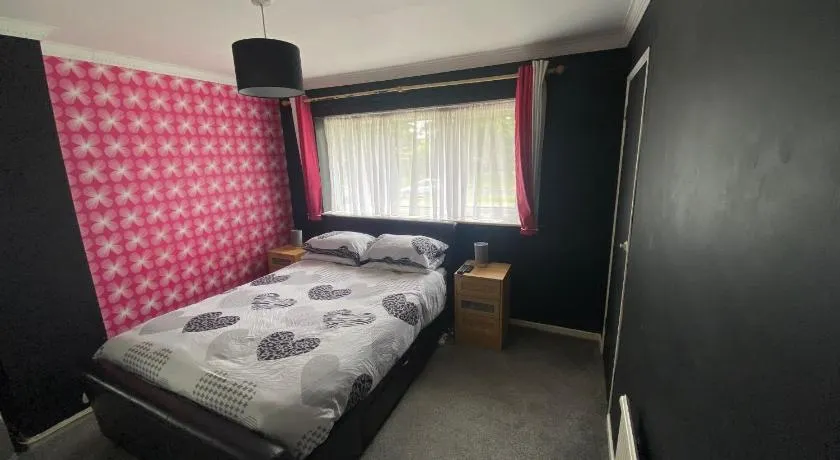 Your home near Gatwick Airport - Image 1