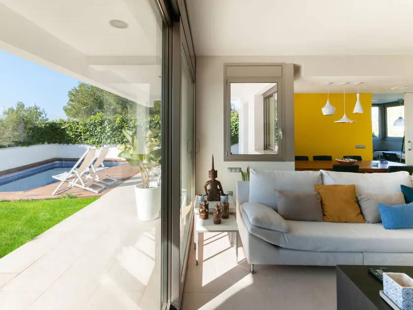 Delightful Villa in Canyelles wth Swimming Pool - Image 1