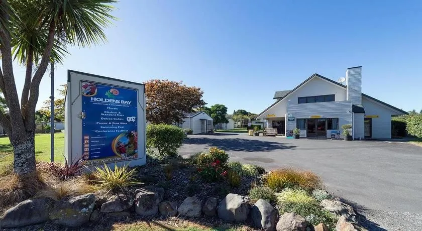 Holdens Bay Holiday Park - Image 1