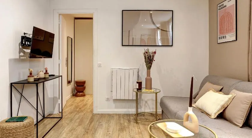 CMG RESIDENCE BUTTES CHAUMONT - BOTZARIS - Image 1