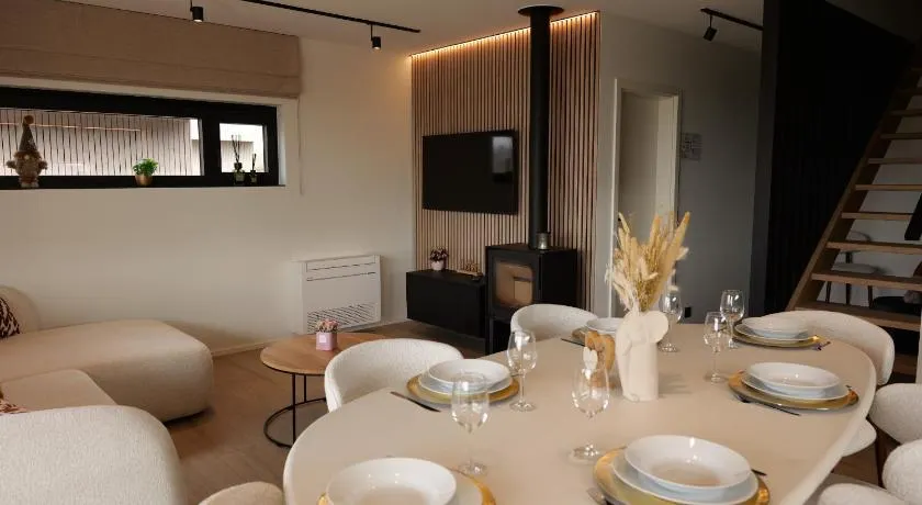 Nature Lake Village – Villa n°28 – 6 personnes avec jacuzzi - Image 1